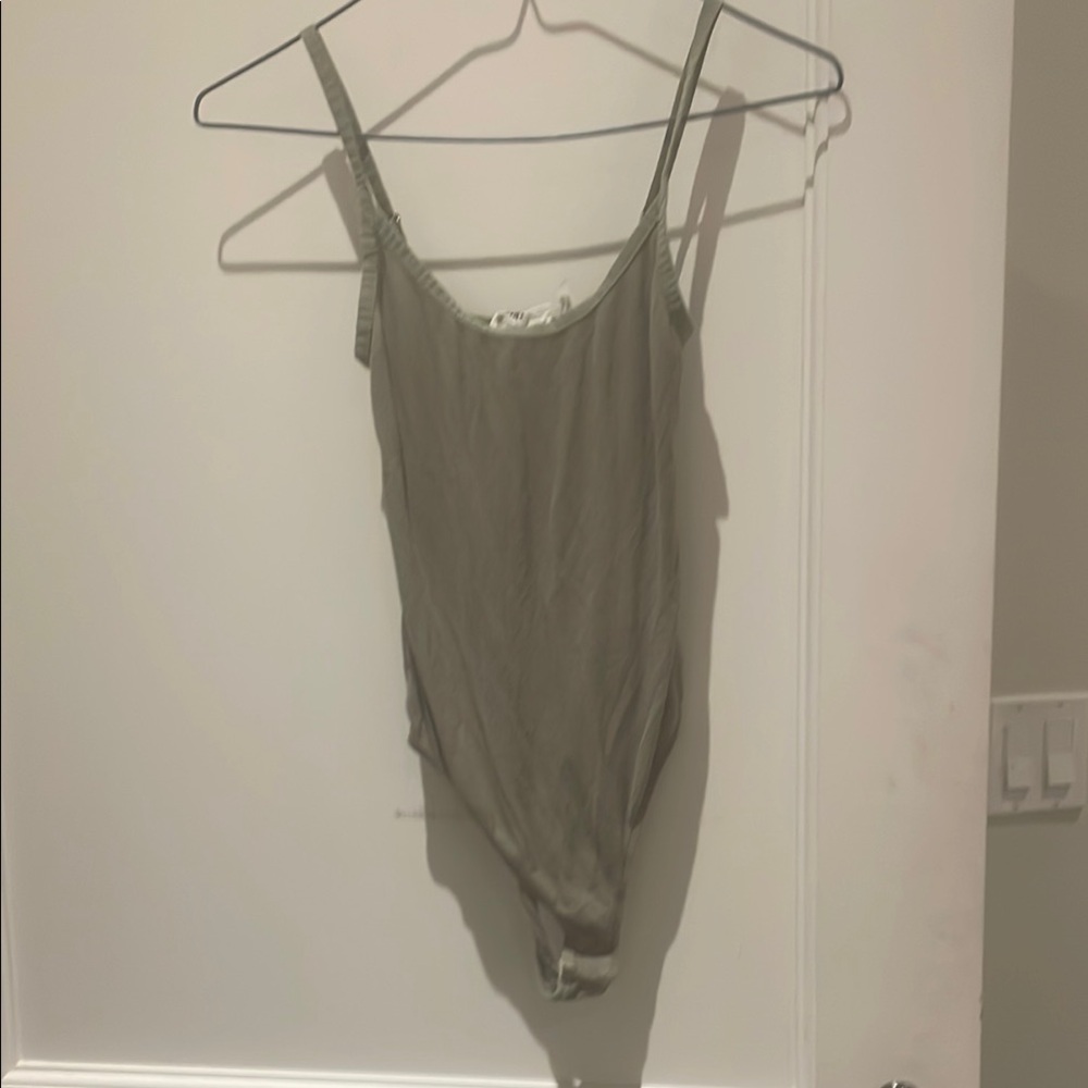 Elodie Olive Green Bodysuit 🇬🇧